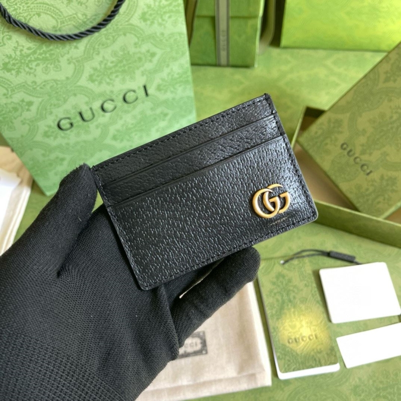 G*u*i wallets & purse